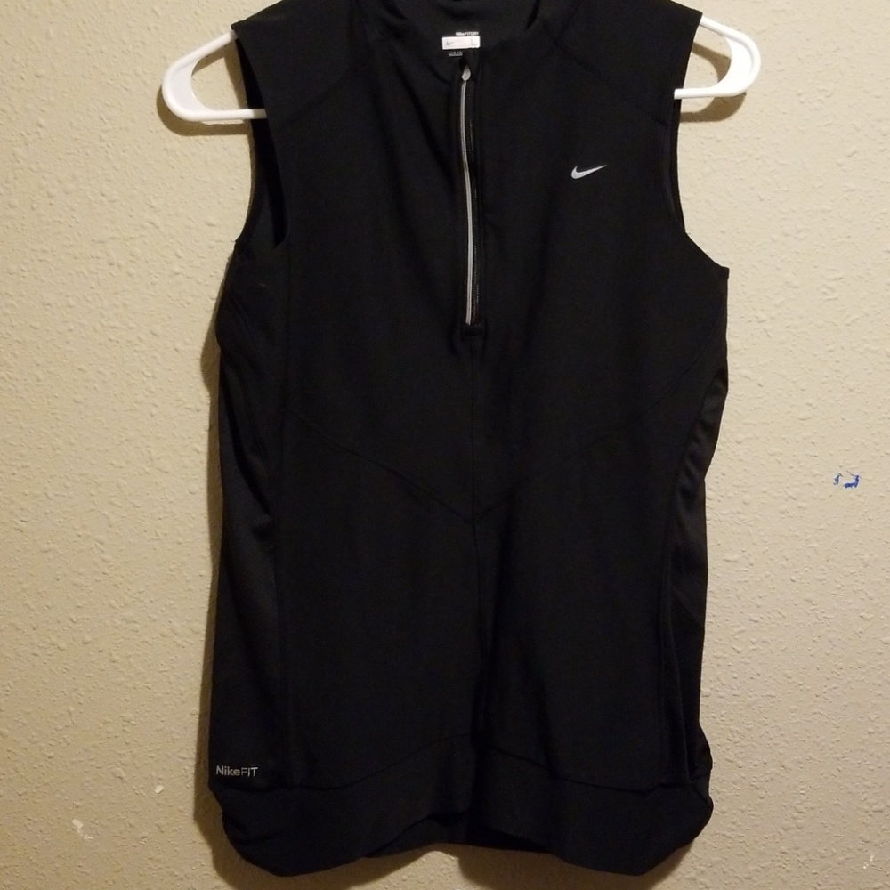 Nike top